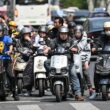 scutere pe strada in china