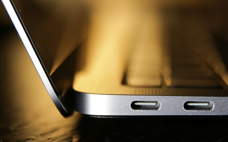 Microsoft dorește să pună capăt incertitudinii legate de USB-C prin stabilirea unor cerințe minime pe PC-uri