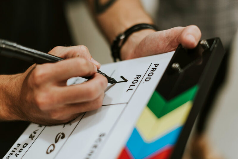 membrul unei echipe de filmare