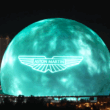 Logo-ul Aston Martin pe Las Vegas Sphere