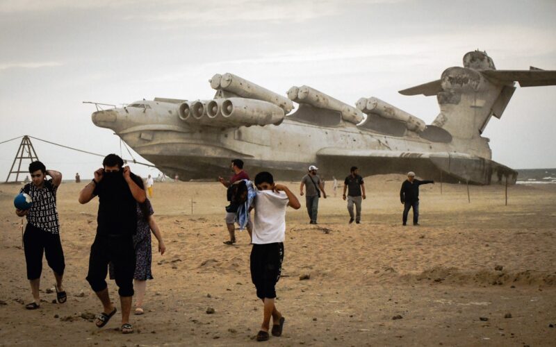Ekranoplan sovietic expus în Daghestan