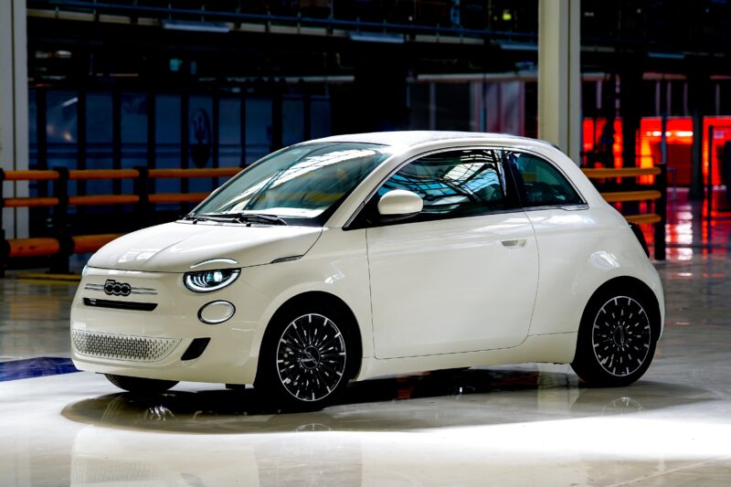 Noul Fiat 500 Hybrid