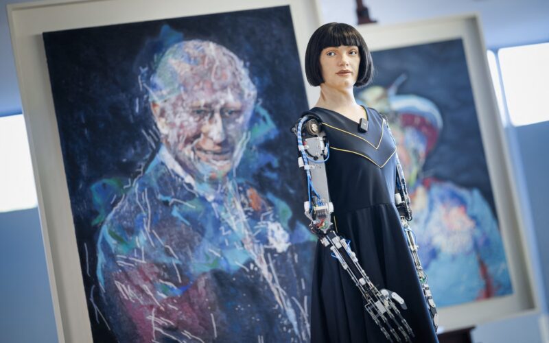 Robotul pictor AI-Da