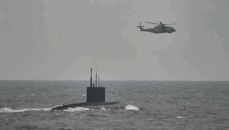 Submarin rusesc din clasa Kilo în Canalul Mânecii