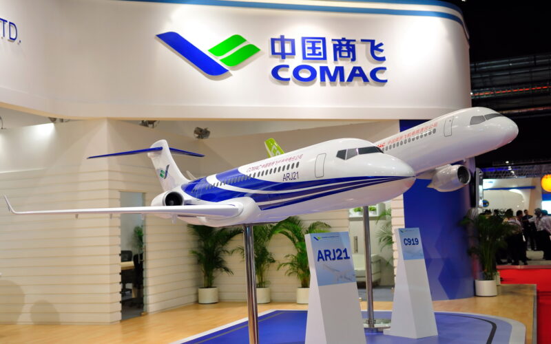 machete de avioane comac