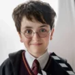 Noul actor care il va interpreta pe harry potter in costumatie completa
