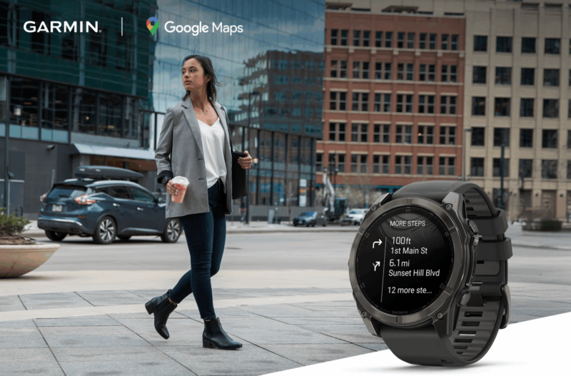 o femeie si un ceas garmin