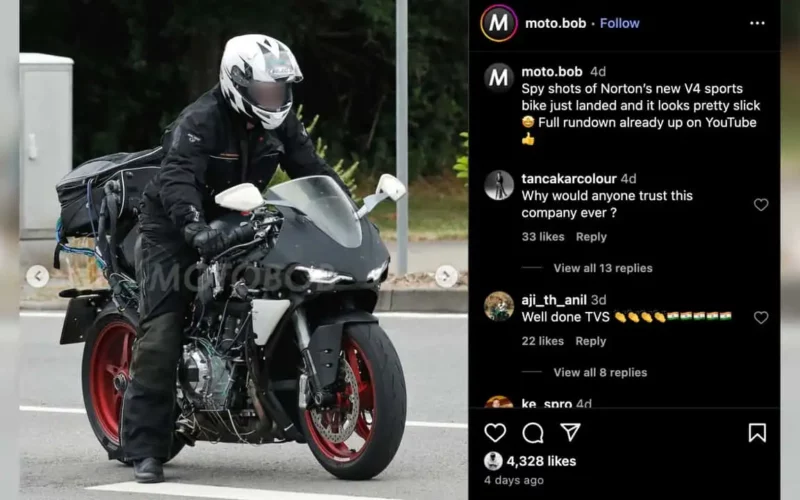 motocicleta neagra sport surprinsa pe strada in poze spion