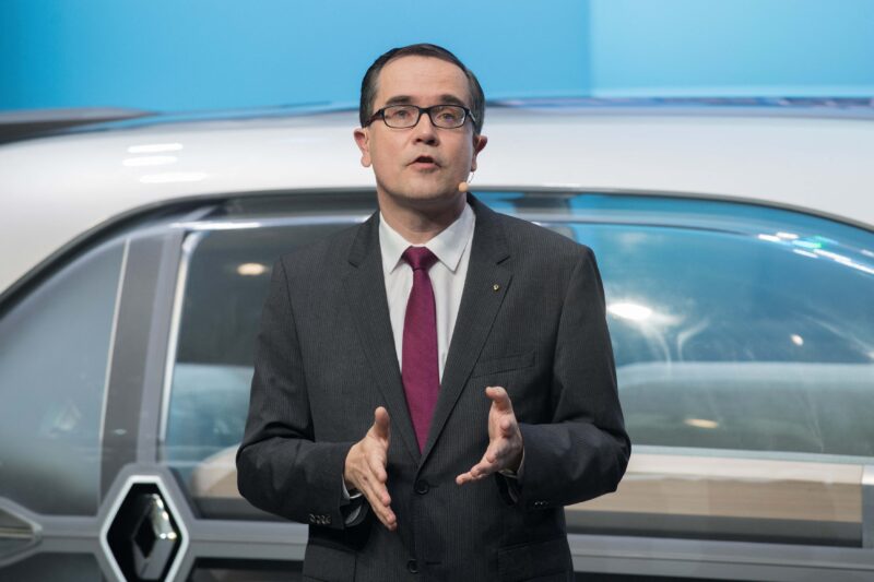 noul CEO Renault, François Provost