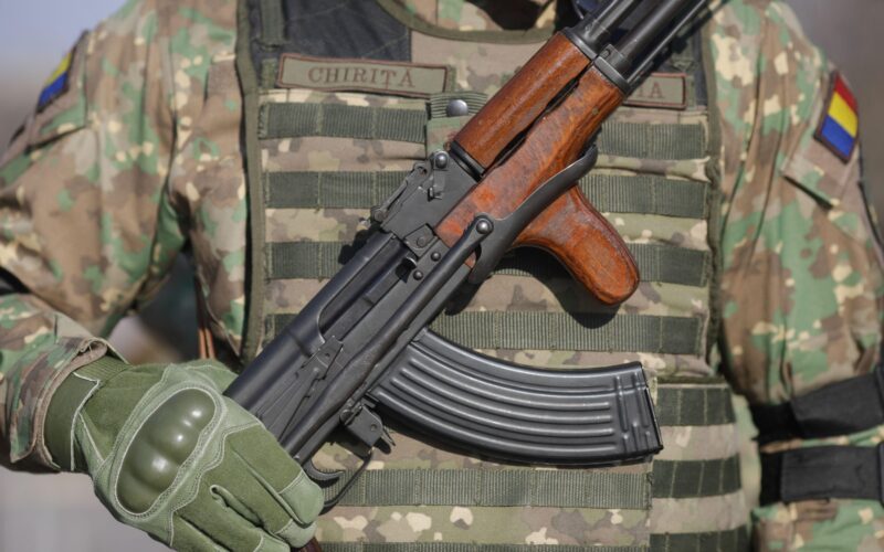 militar roman in uniforma