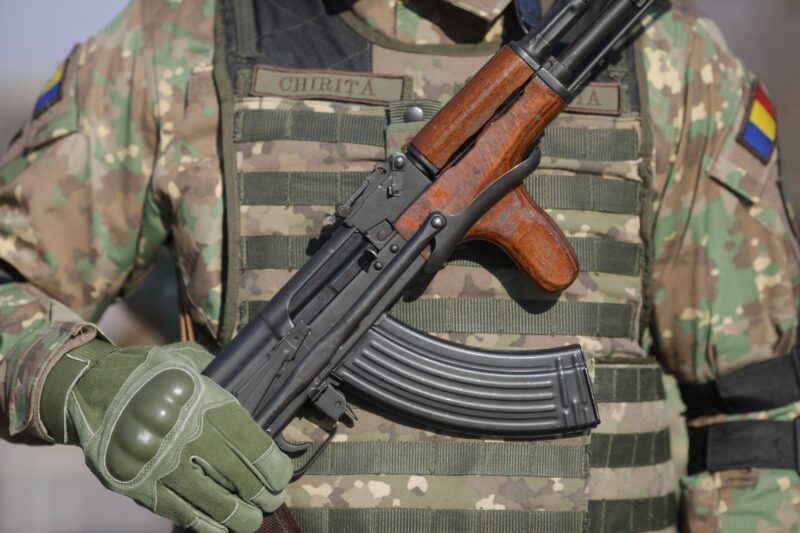 militar roman in uniforma