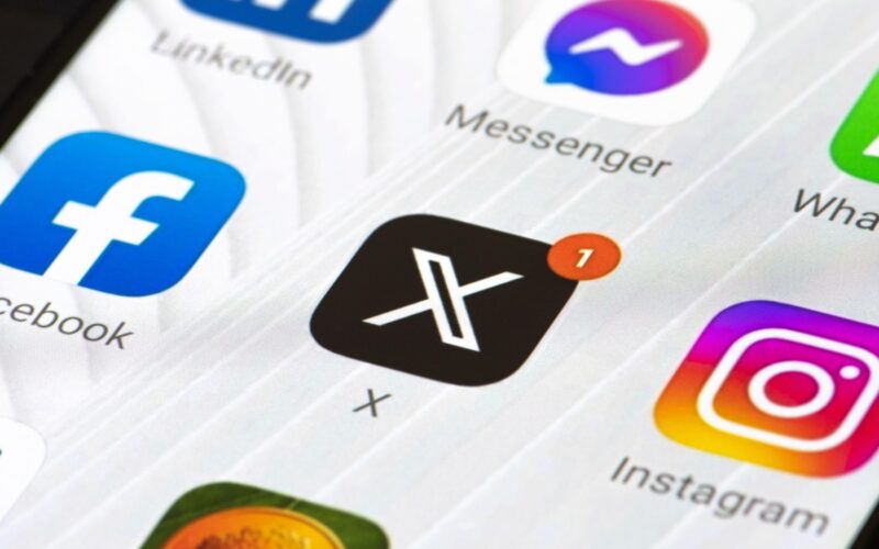 Rețeaua de socializare X