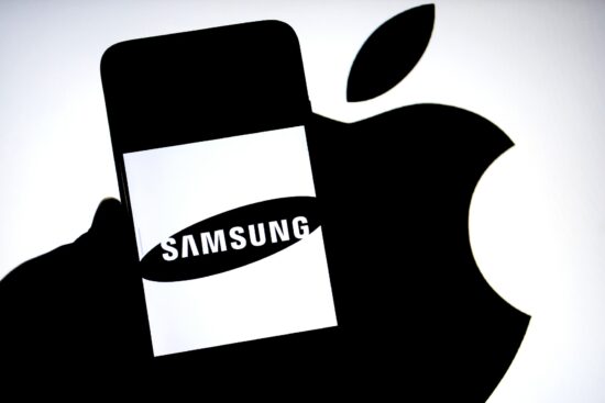 Logo-uri Samsung și Apple