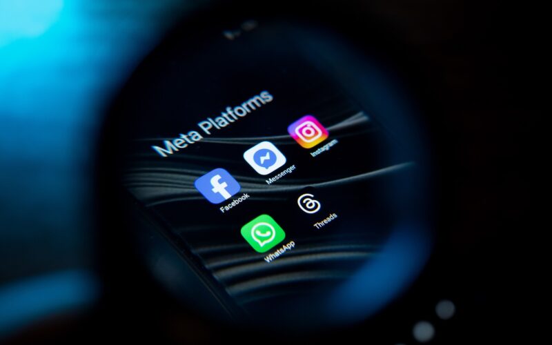 Aplicații Facebook, Whatsapp, Instagram, deținute de Meta