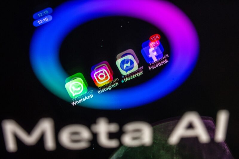 Aplicații Facebook, Whatsapp, Instagram, deținute de Meta