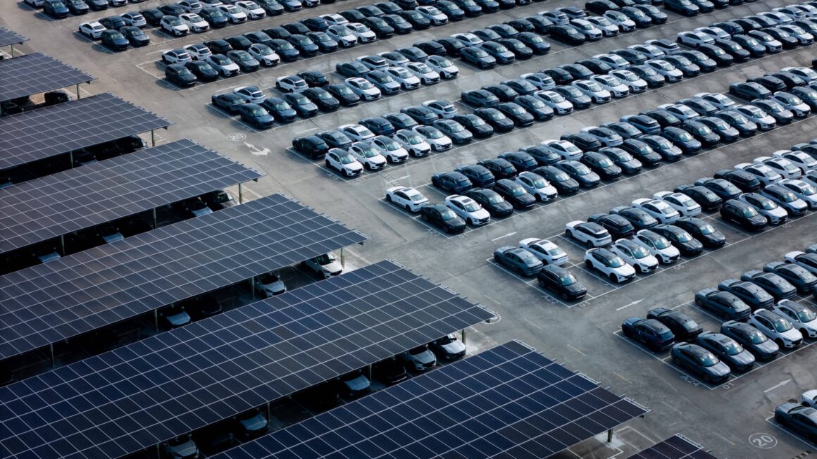 Fabrica de vehicule electrice în China