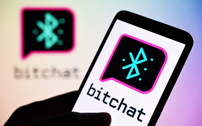logo Bitchat, aplicatie de comunicare bazata pe tehnologia Bluetooth