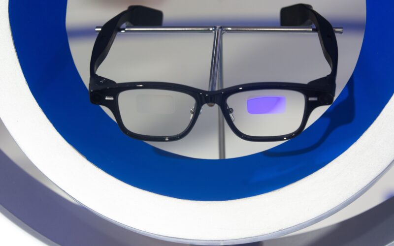 ochelari Quark AI Glasses de la Alibaba