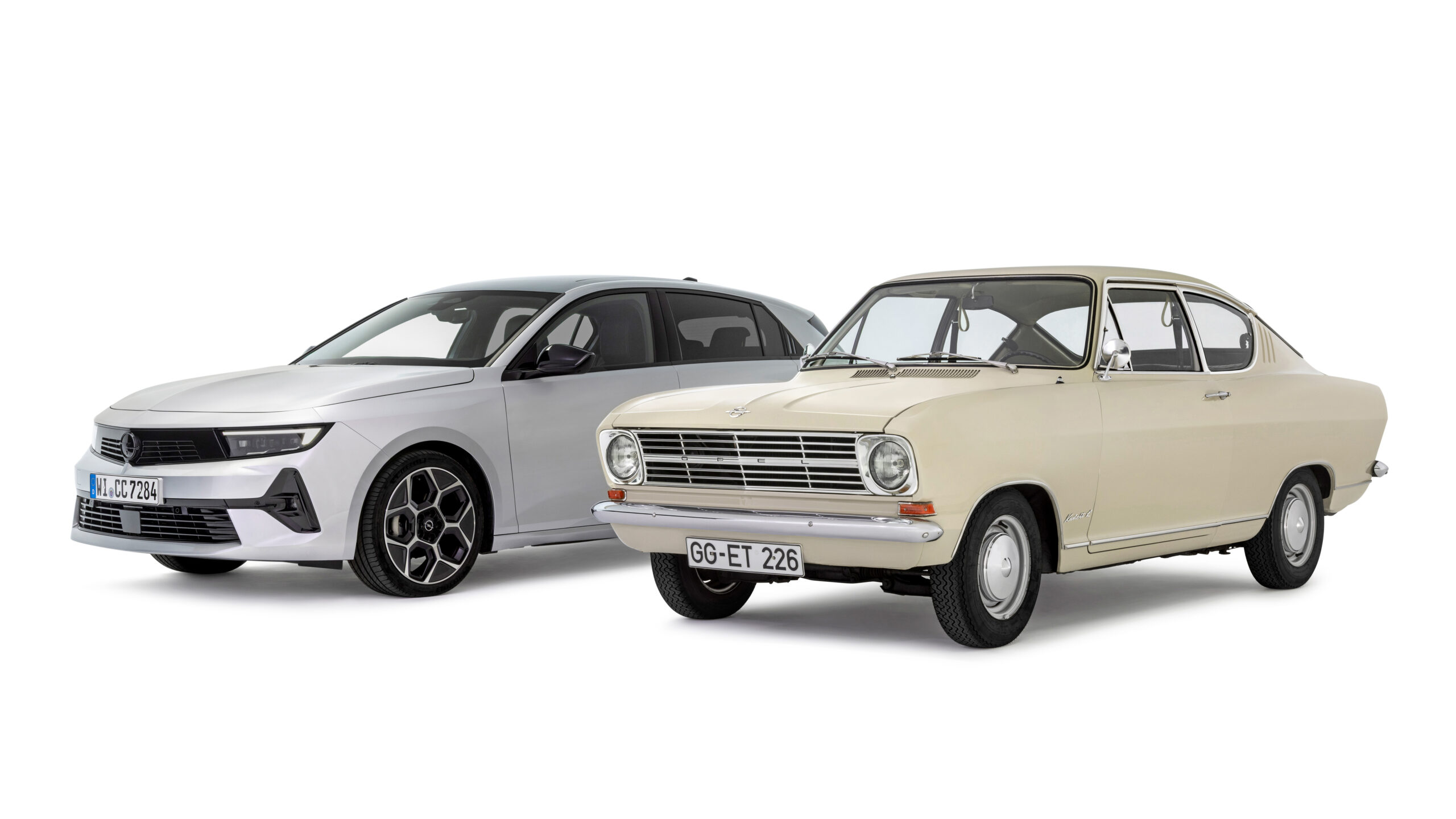 Opel Astra alături de predecesorul său, Opel Kadett