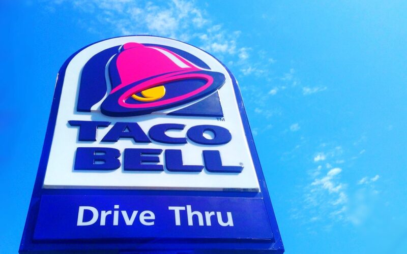 logo taco bell drive thru