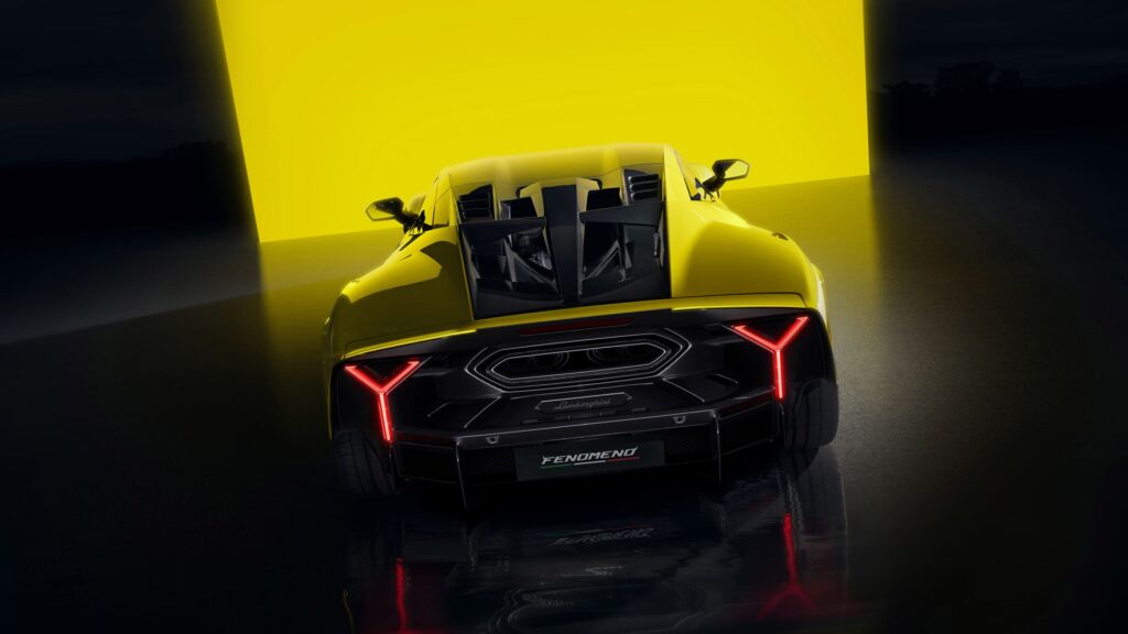 Lamborghini Fenomeno in studio in culoare de lansare