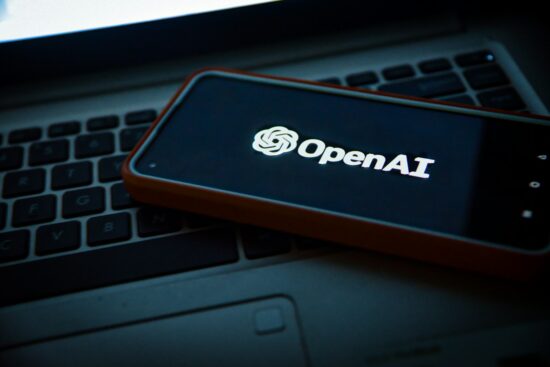 OpenAI readuce GPT-4o ca opțiune în ChatGPT, preferatul fanilor, după o revoltă masivă a utilizatorilor