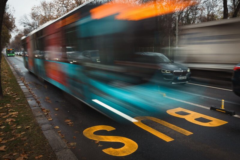Autobuz în România