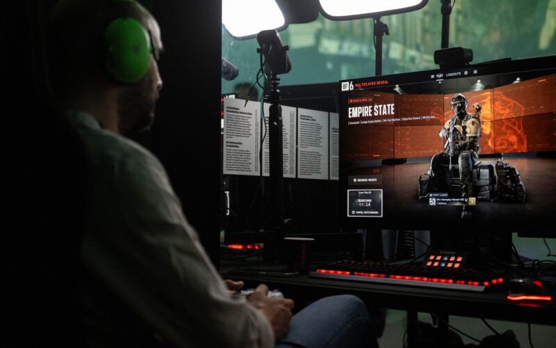 Gamer care joacă varianta de test a Battlefield 6