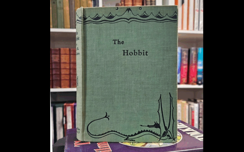 Carte rară "The Hobbit"