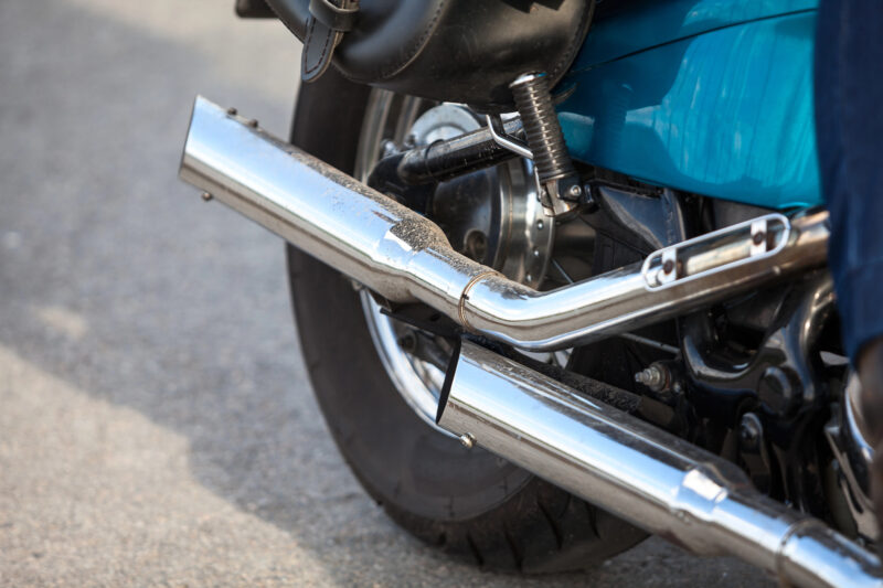 tevi de esapament de la o motocicleta