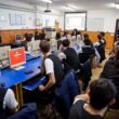 Lecție pilot program Siguranță AI la un liceu din Onești