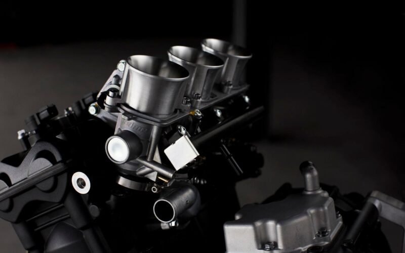 Motor pe 3 cilindtri în linie de la Triumph