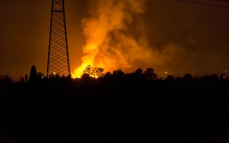 Incendiul de la Dragonul Roșu a dus la o creştere accelerată a concentraţiilor de particule în suspensie