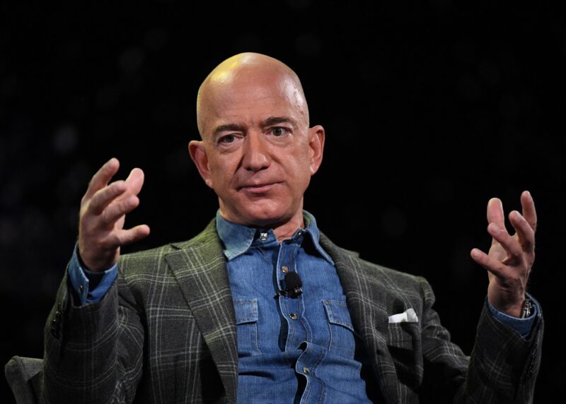 Fondatorul Amazon, Jeff Bezos