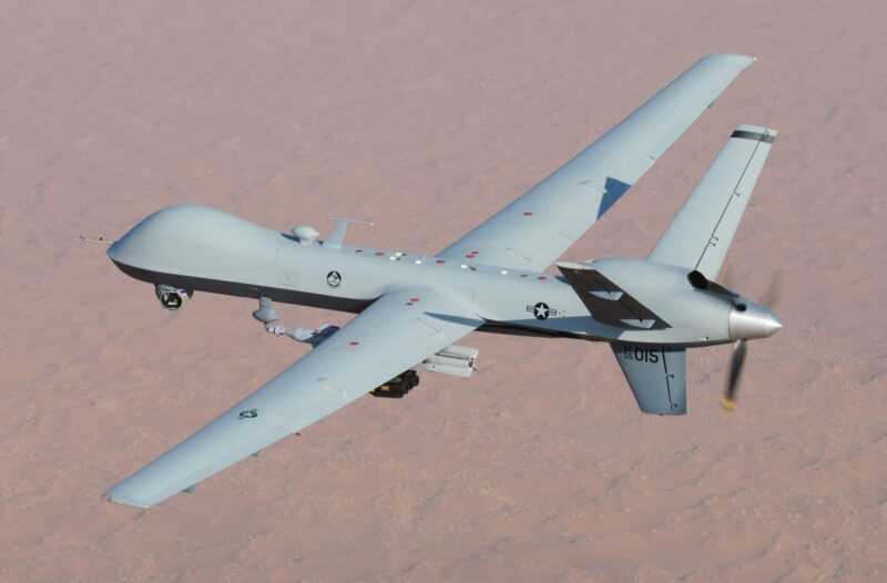 drona mq-9 reaper in zbor
