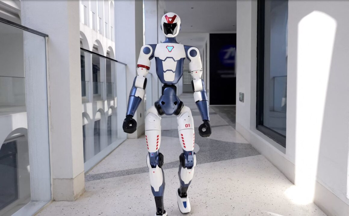 Robotul umanoid Unitree R1