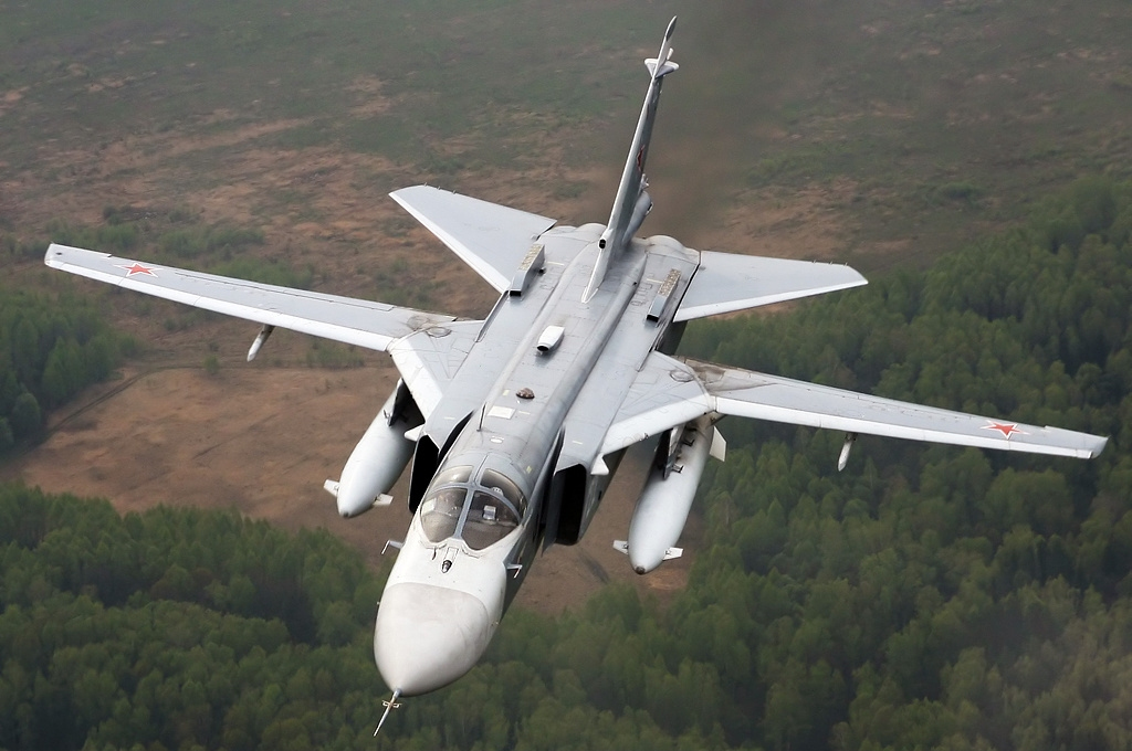 avion su-24
