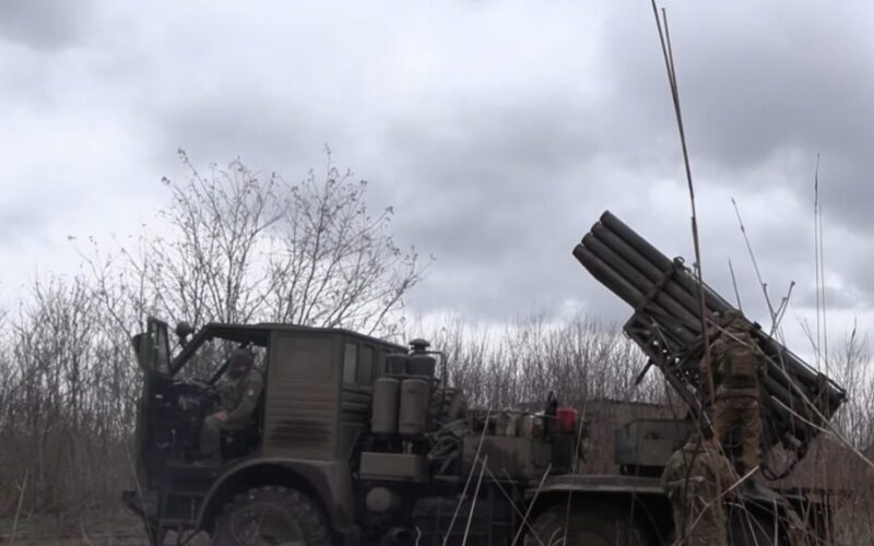 Lansator de rachete APR-40 observat în Ucraina