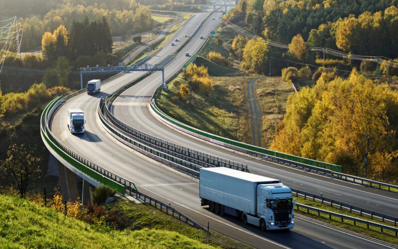 camioane pe autostrada