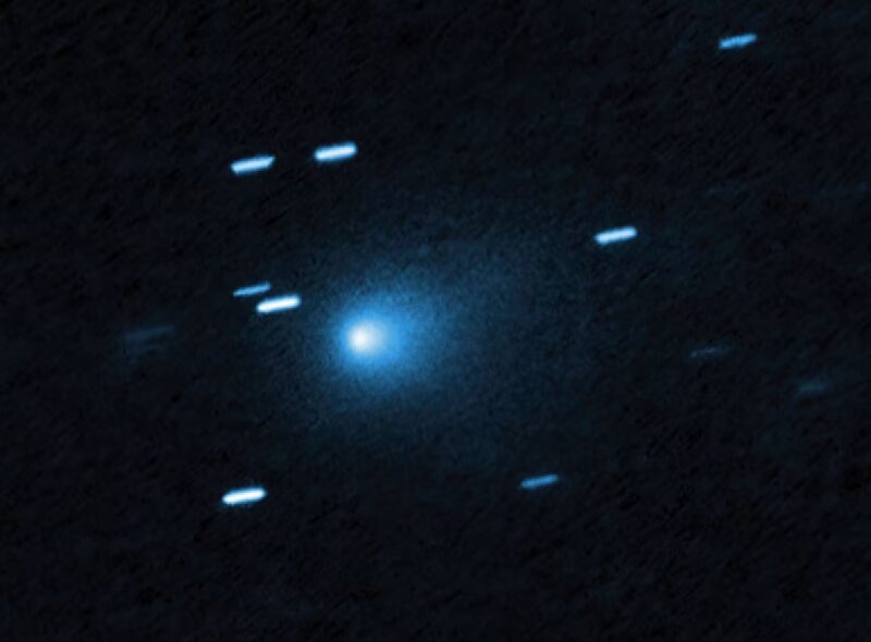 cometa 3I/ATLAS surprinsa de telescopul Hubble