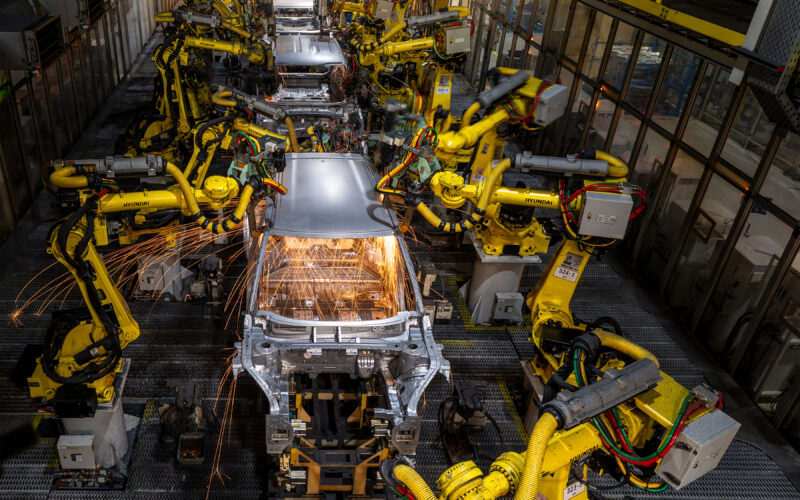 Debutul producției europene a Kia EV4