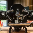espresor de cafea facut dintr-un motor de culoare neagra