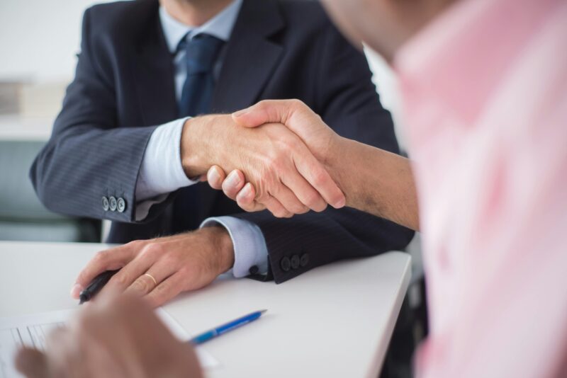 parteneriat de business
