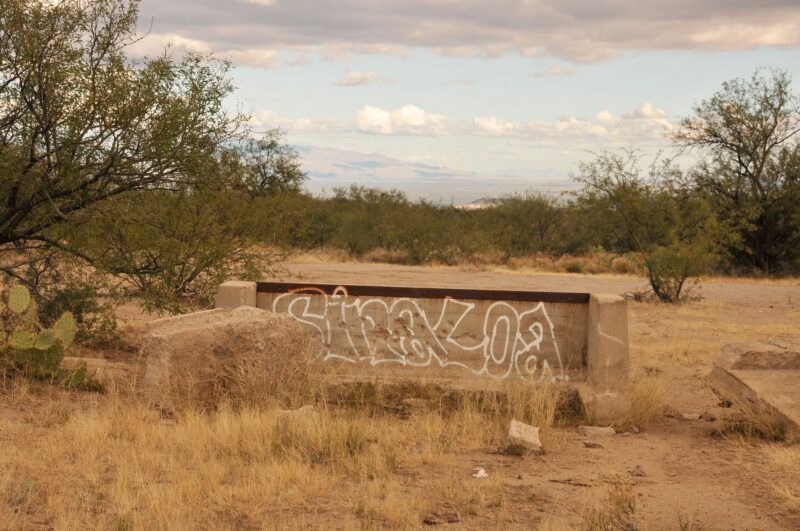 numele sinaloa scris pe un bloc de beton