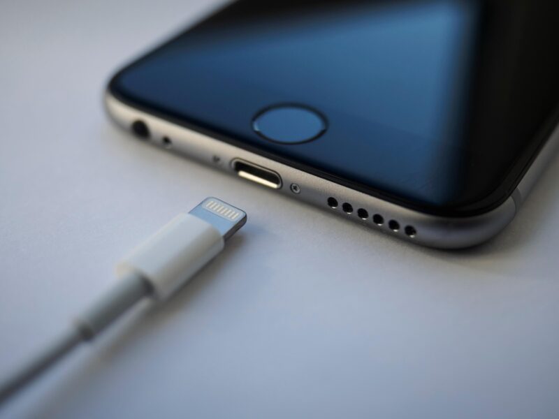 touch id pe un smartphone iphone mai vechi