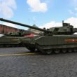 Tanc principal de luptă rusesc T-14 Armata, în timpul unei parade la Moscova