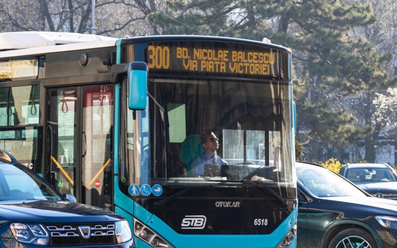 autobuz stb in trafic