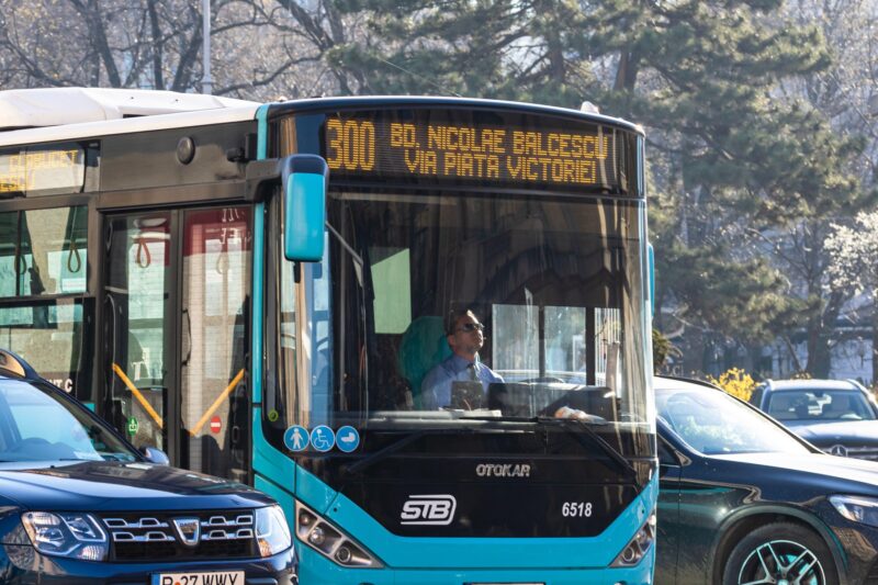 autobuz stb in trafic