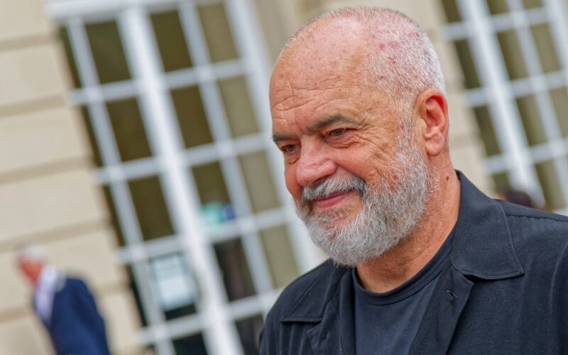 premierul albanez edi rama