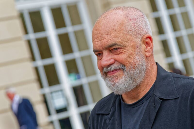 premierul albanez edi rama